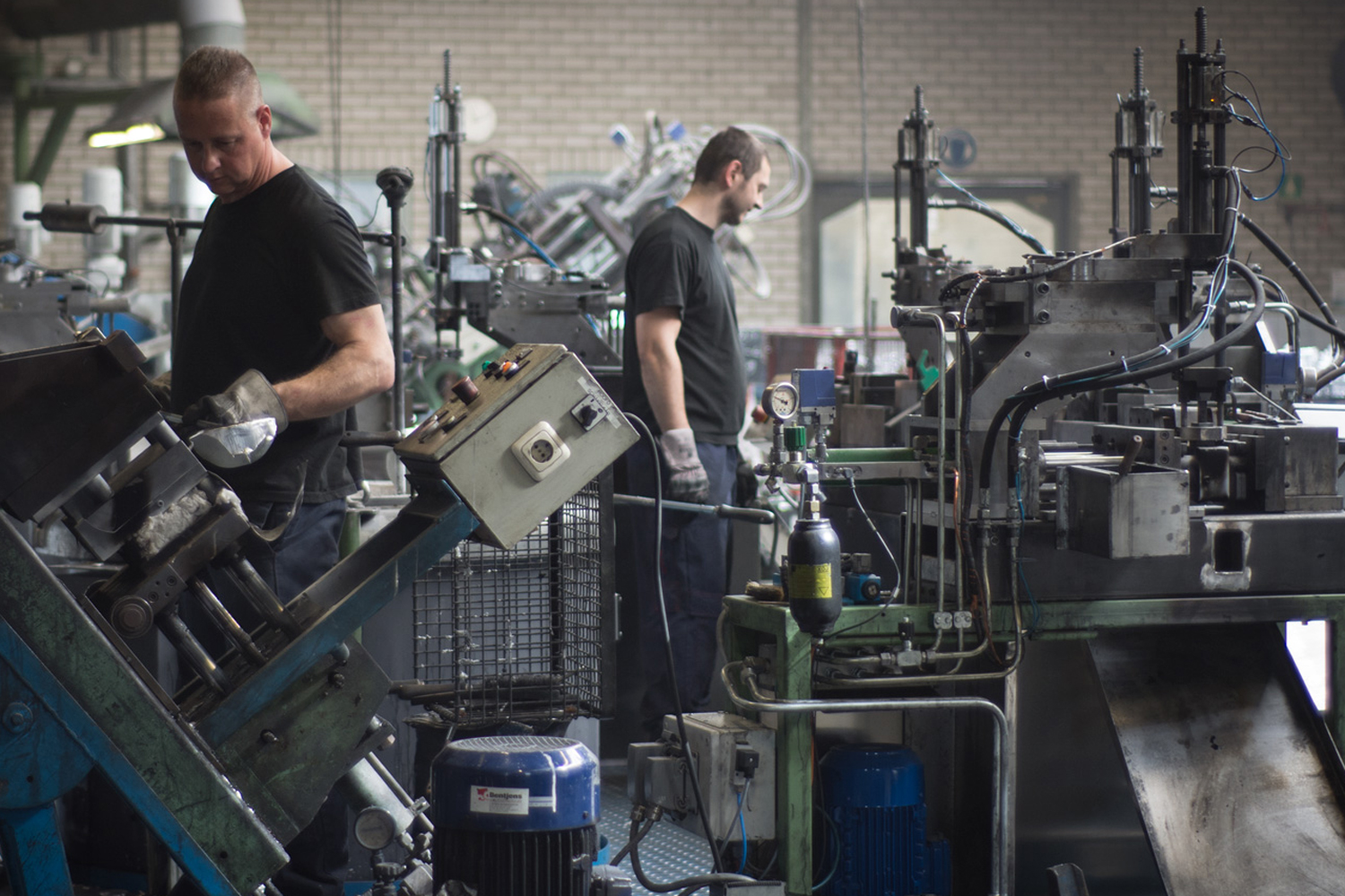 Nieuwe vacature: meewerkend voorman gieterij (inmiddels vervuld) Nieuwe vacature: meewerkend voorman gieterij (inmiddels vervuld)